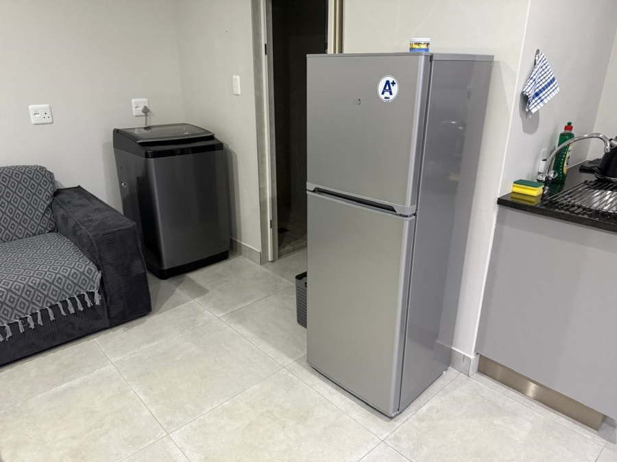 To Let 1 Bedroom Property for Rent in Island View Western Cape